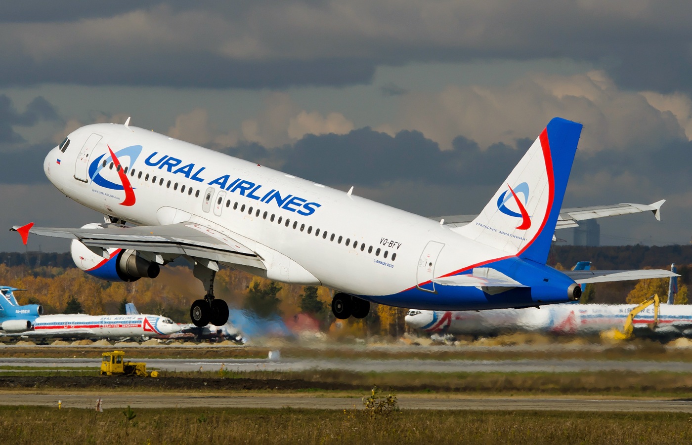 Авиабилеты урал авиа стоимость билета на самолет петербург новосибирск